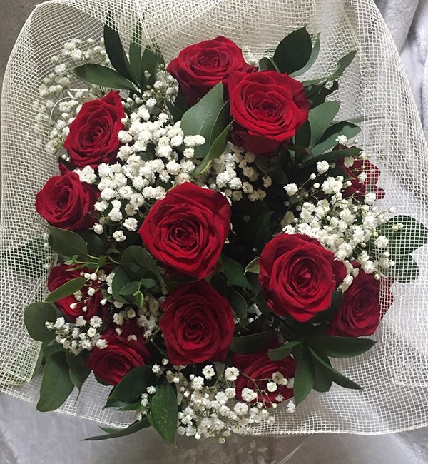 A Dozen Red Roses (12 Red roses)